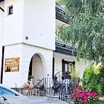 Pensión Schlossbergblick Simonswald