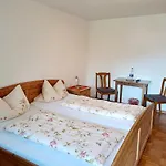 Pensión Schlossbergblick 3*