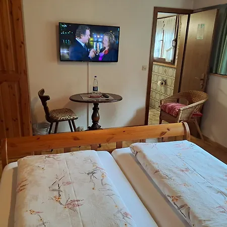 Schlossbergblick Guest house