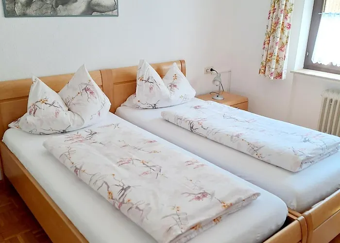 Schlossbergblick ゲストハウス 3*